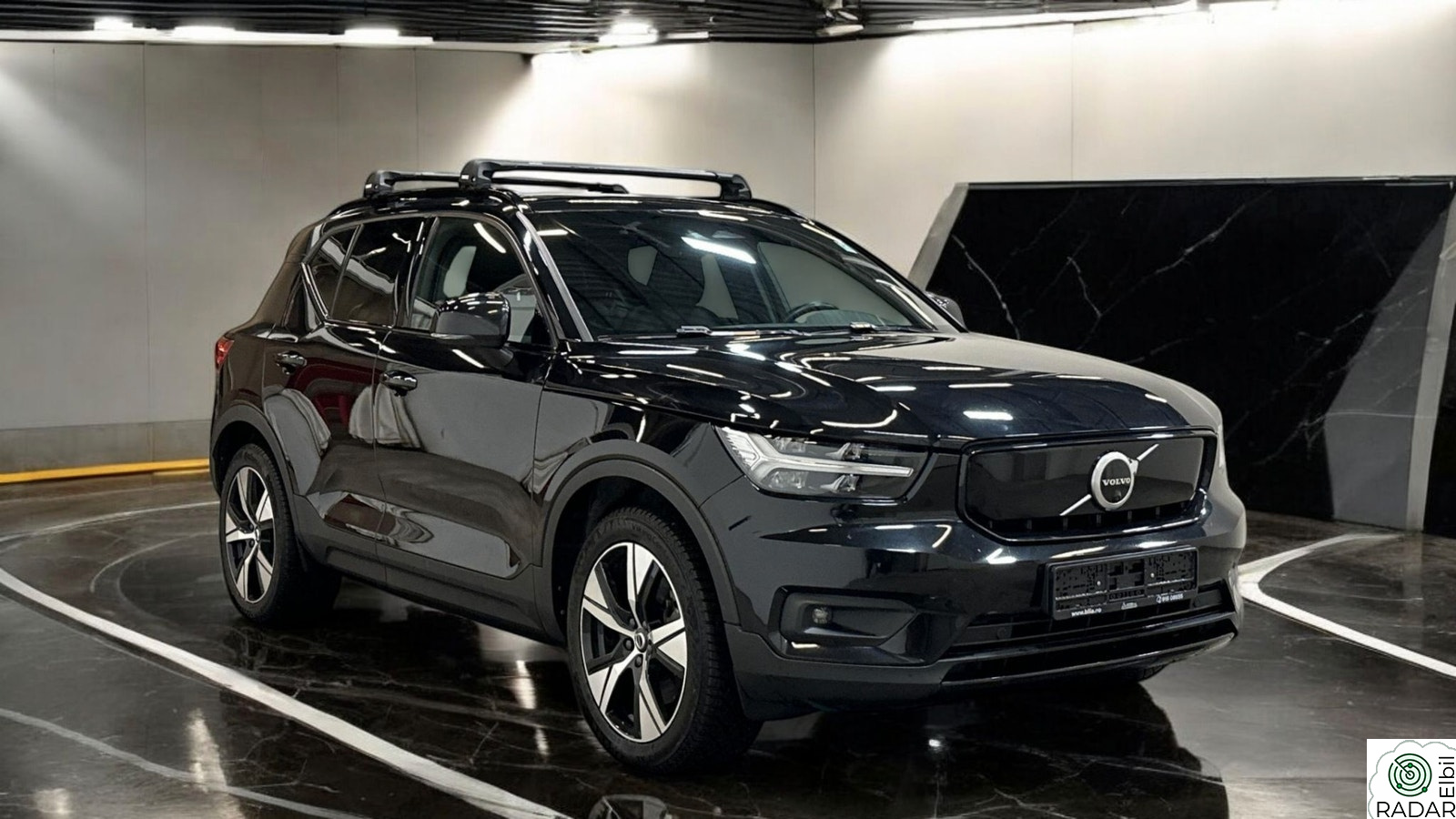 VOLVO XC40 RECHARGE P8 AWD+KROK+SKINN+H&K+PANORAMA+NY EU