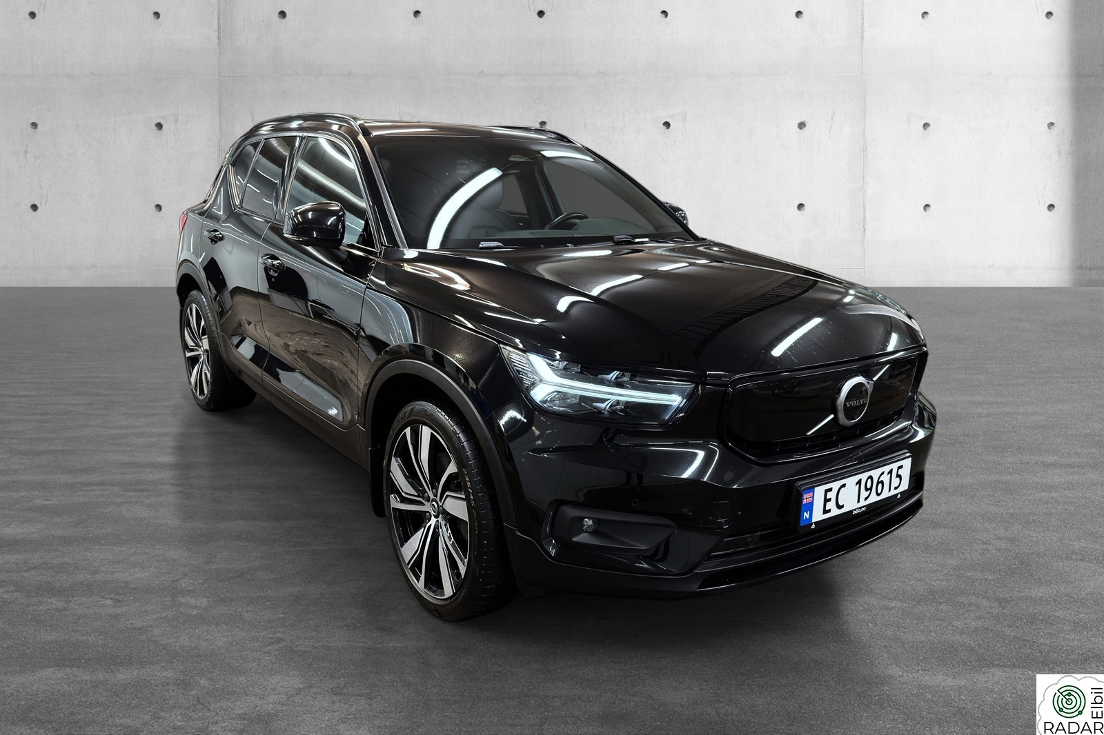 VOLVO XC40 P8 AWD Recharge