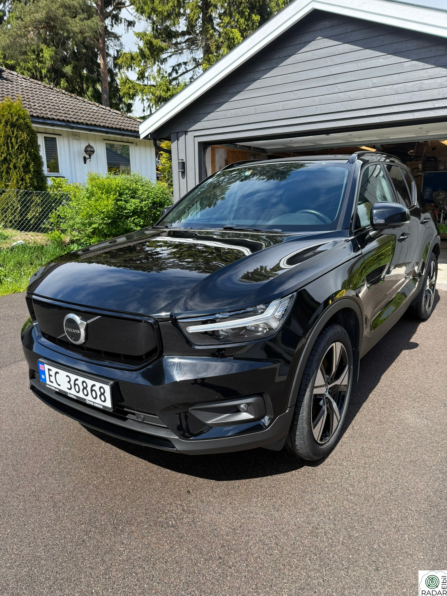 VOLVO XC40 P8 AWD Recharge