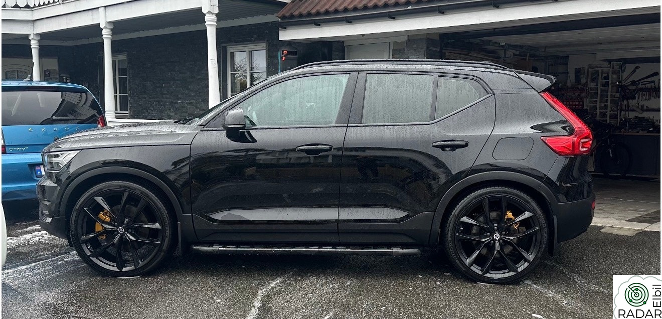 VOLVO XC40 P8 AWD Recharge