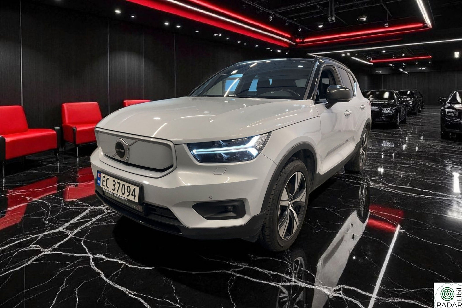VOLVO XC40 RECHARGE P8 AWD+ACC+LYSPAKKE+INTELLISAFE+KROK