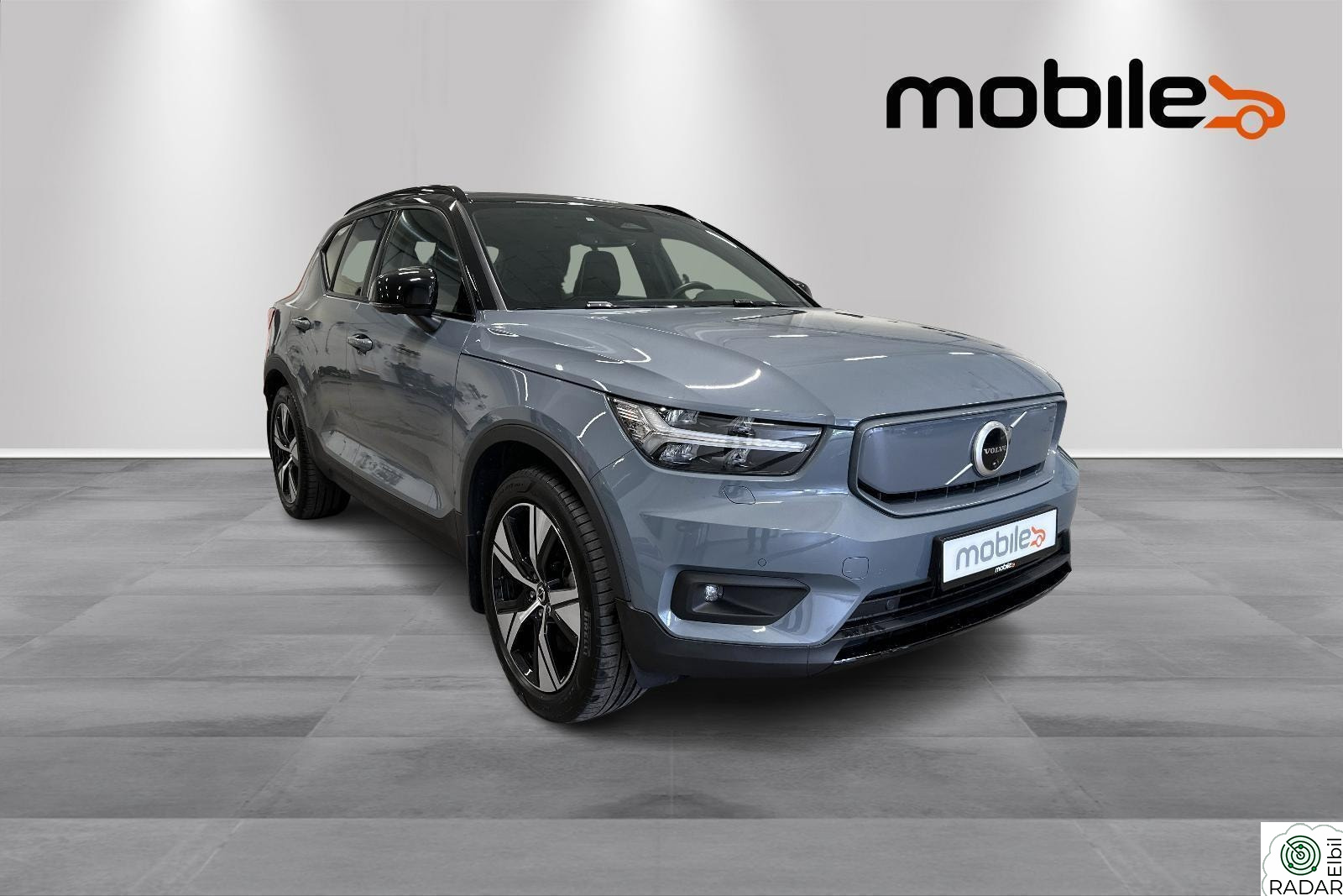 VOLVO XC40 Recharge Twin 408 hk AWD PRO/ krok/ panorama/Harman