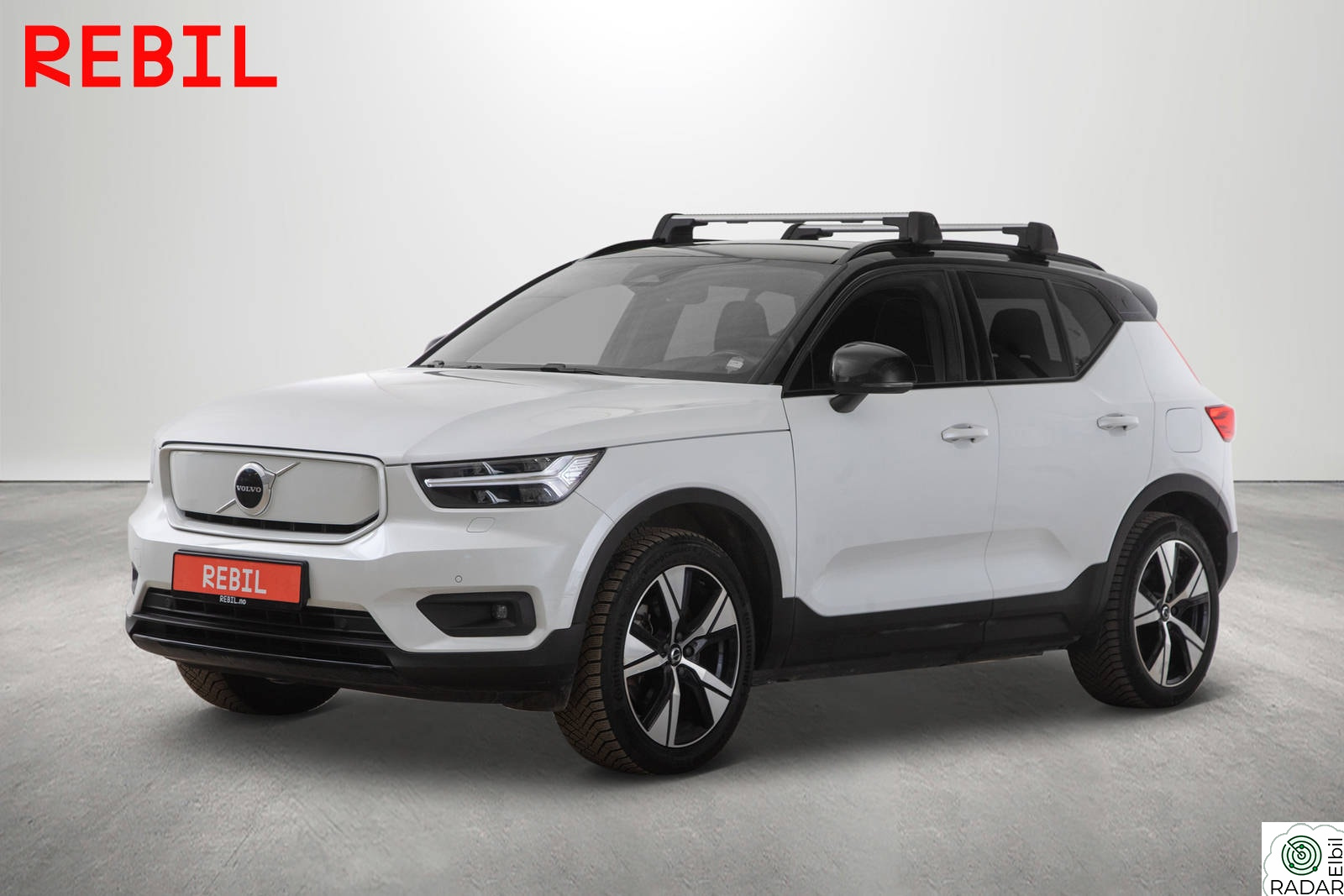 VOLVO XC40 P8 AWD/Recharge/Krok/H&K/ACC/Navi/R.kam/V.pumpe