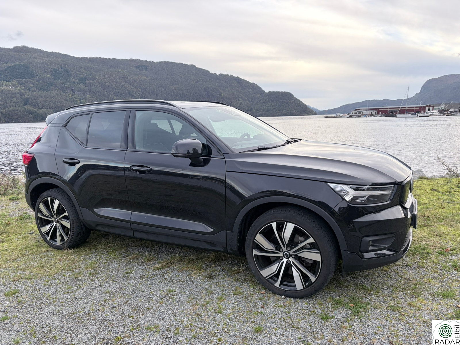 VOLVO XC40 P8 AWD Recharge