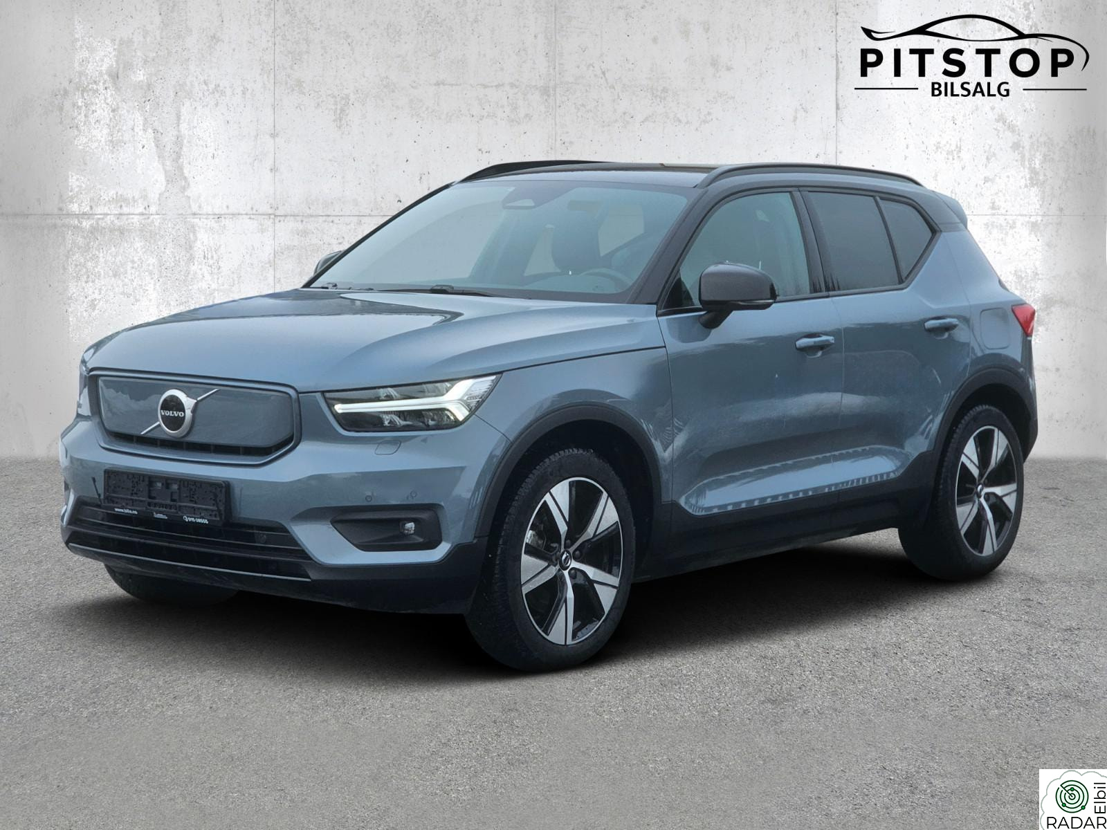 VOLVO XC40 Recharge P8 AWD 408hk R-design ACC Krok Carplay Kamera