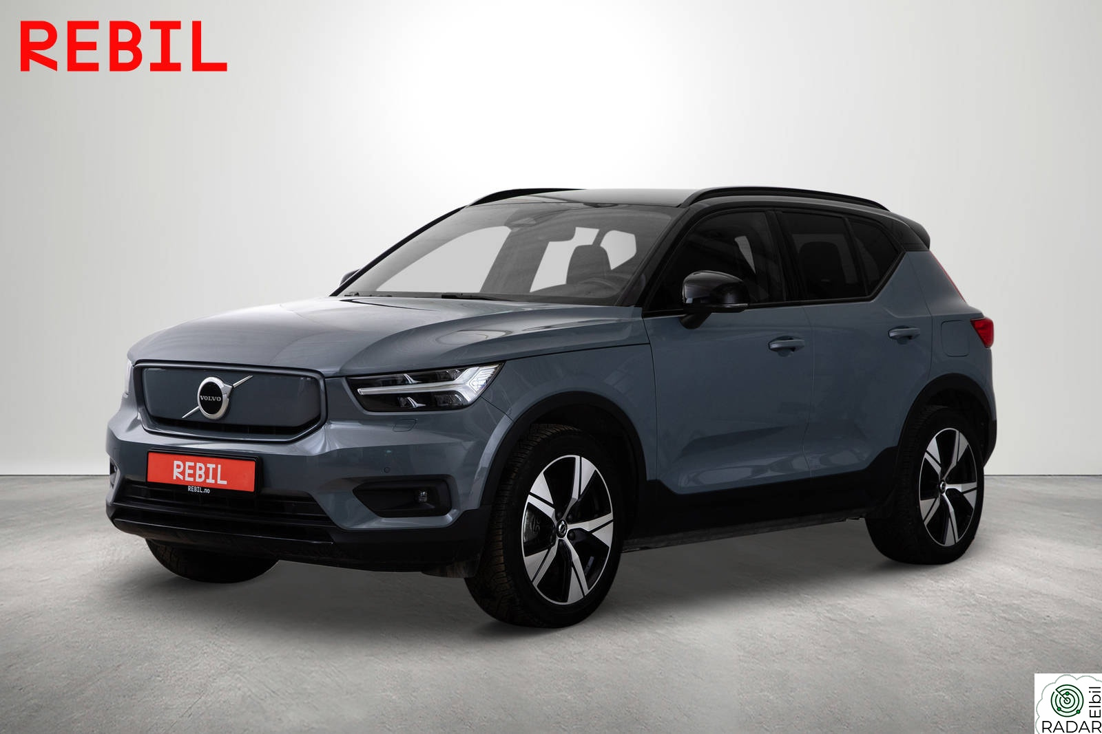 VOLVO XC40 P8 AWD/Recharge/Krok/Rkam/Vpumpe/ACC/Delskinn/Carplay