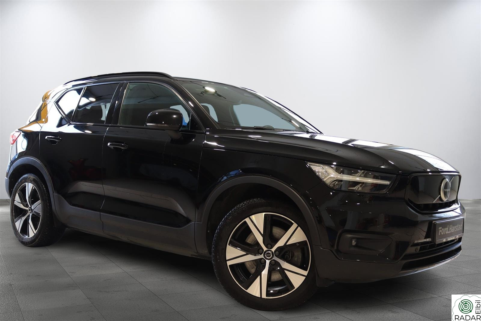 VOLVO XC40 P8 RECHARGE, 414 KM WLTP, ADAPTIV CRUISE , KROK, M.M.