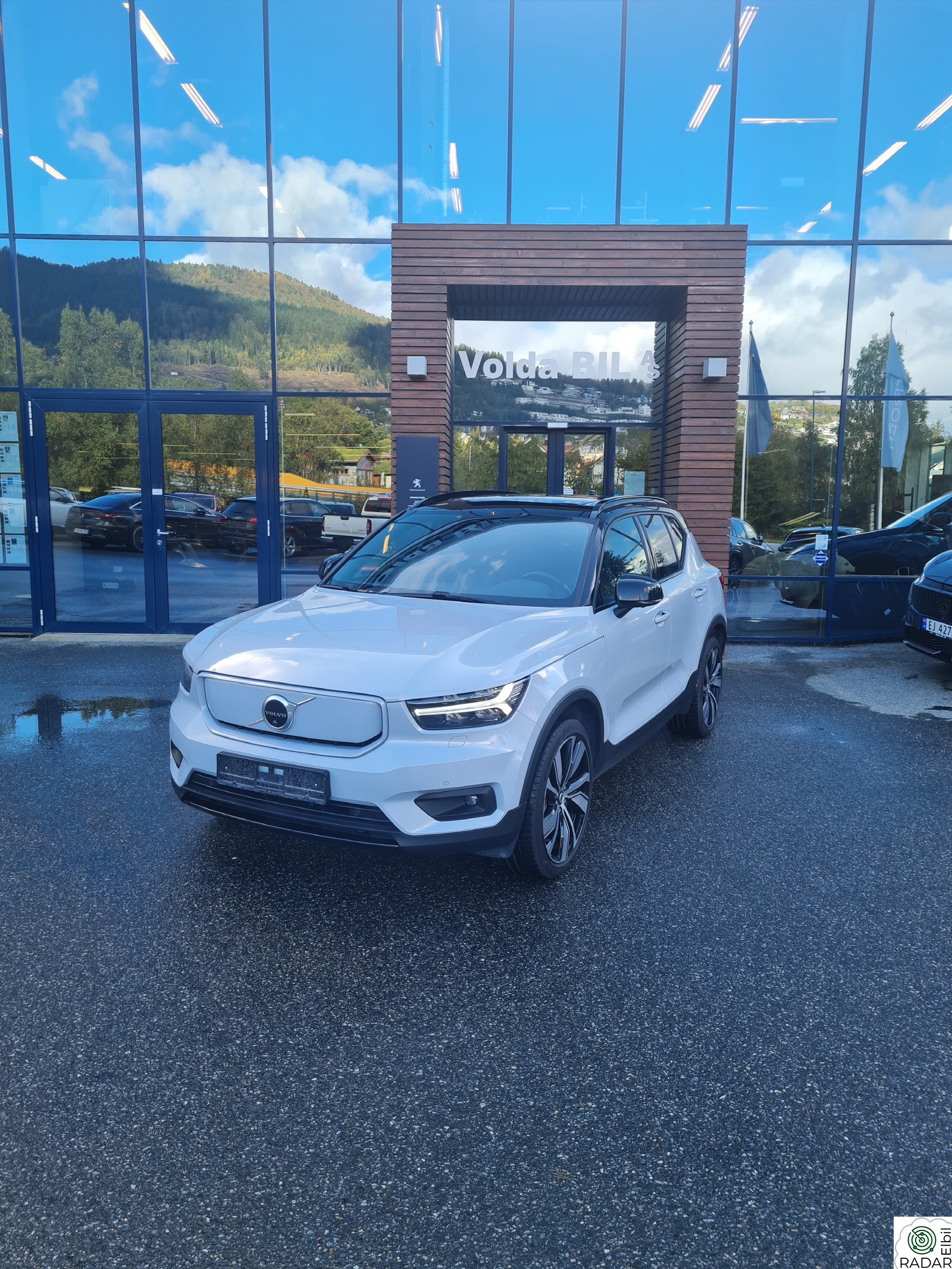 VOLVO XC40 P8 AWD Recharge ACC,Pano,Skinn,Navi,El.seter,360g,Krok