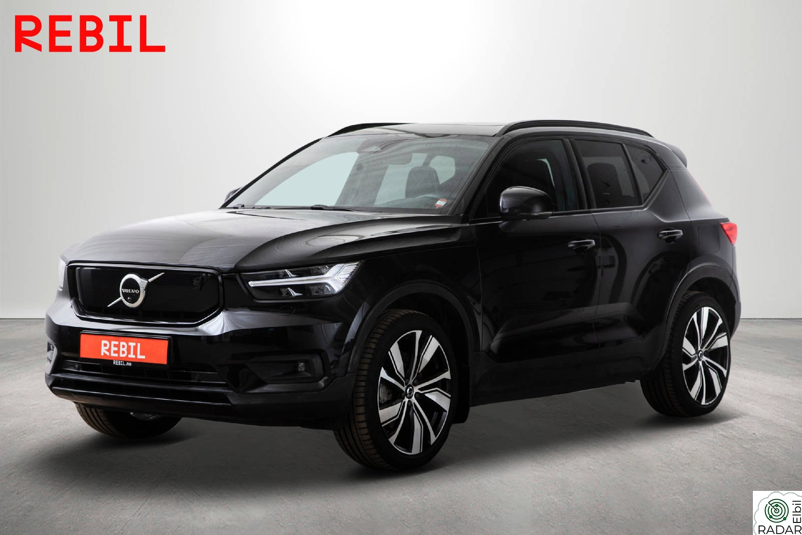 VOLVO XC40 RechargeTwin/AWD/R-Design/Krok/Pano/360/HK/ACC/Memory