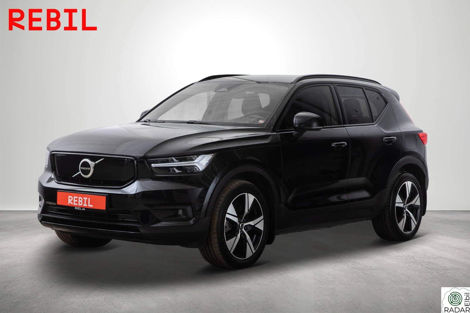 VOLVO XC40 Recharge/Twin/R-Design/Krok/V.pumpe/ACC/R.kam/Memory/HK