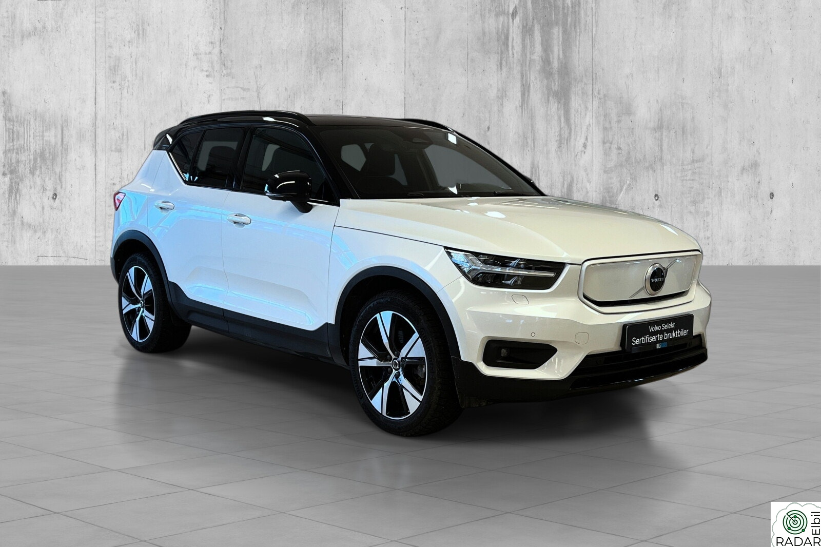VOLVO XC40 P8 AWD Recharge Panorama, volvo on call, 360 kamera++