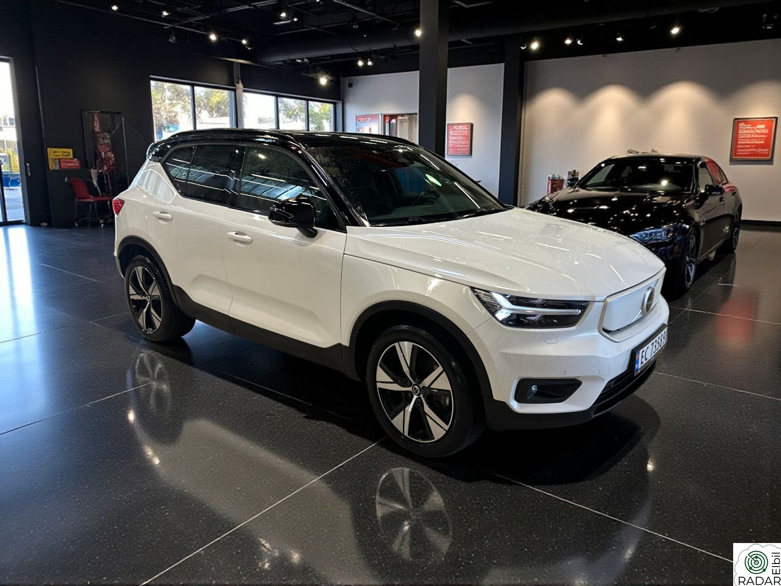 VOLVO XC40 RECHARGE P8 AWD+ACC+INTELLISAFE PAKKE+KROK+VARMEPUMPE