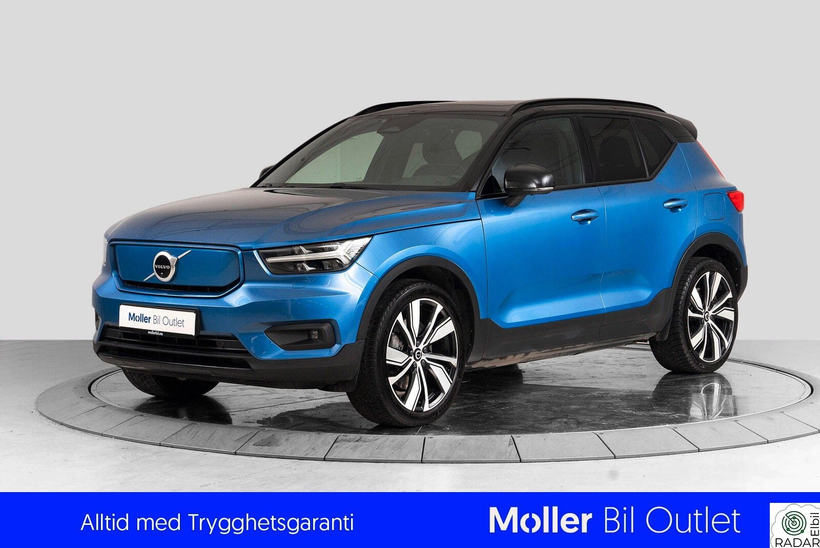 VOLVO XC40 P8 AWD Recharge - 360kam, ACC, H&K, Pano, Navi