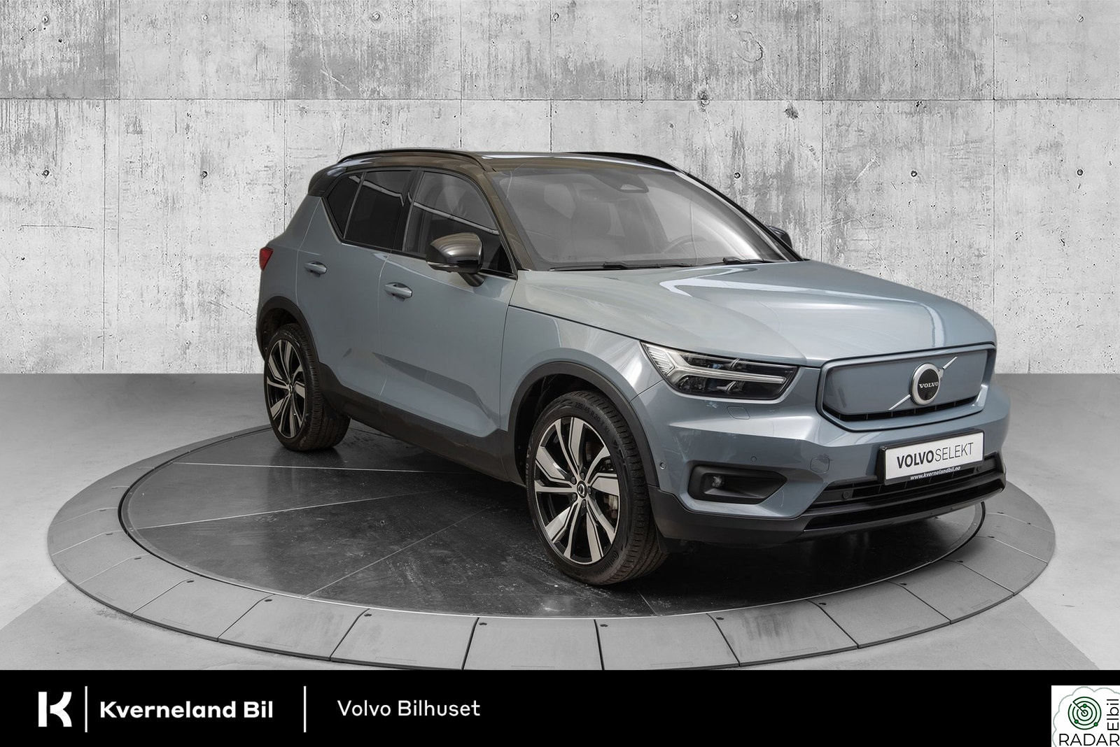 VOLVO XC40 P8 AWD Panorama/Elstol/Harman/20"
