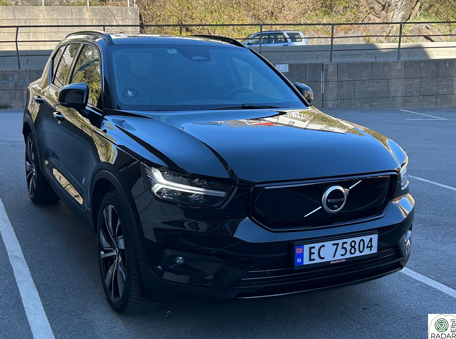 VOLVO XC40 Recharge Twin 408 hk AWD Pro