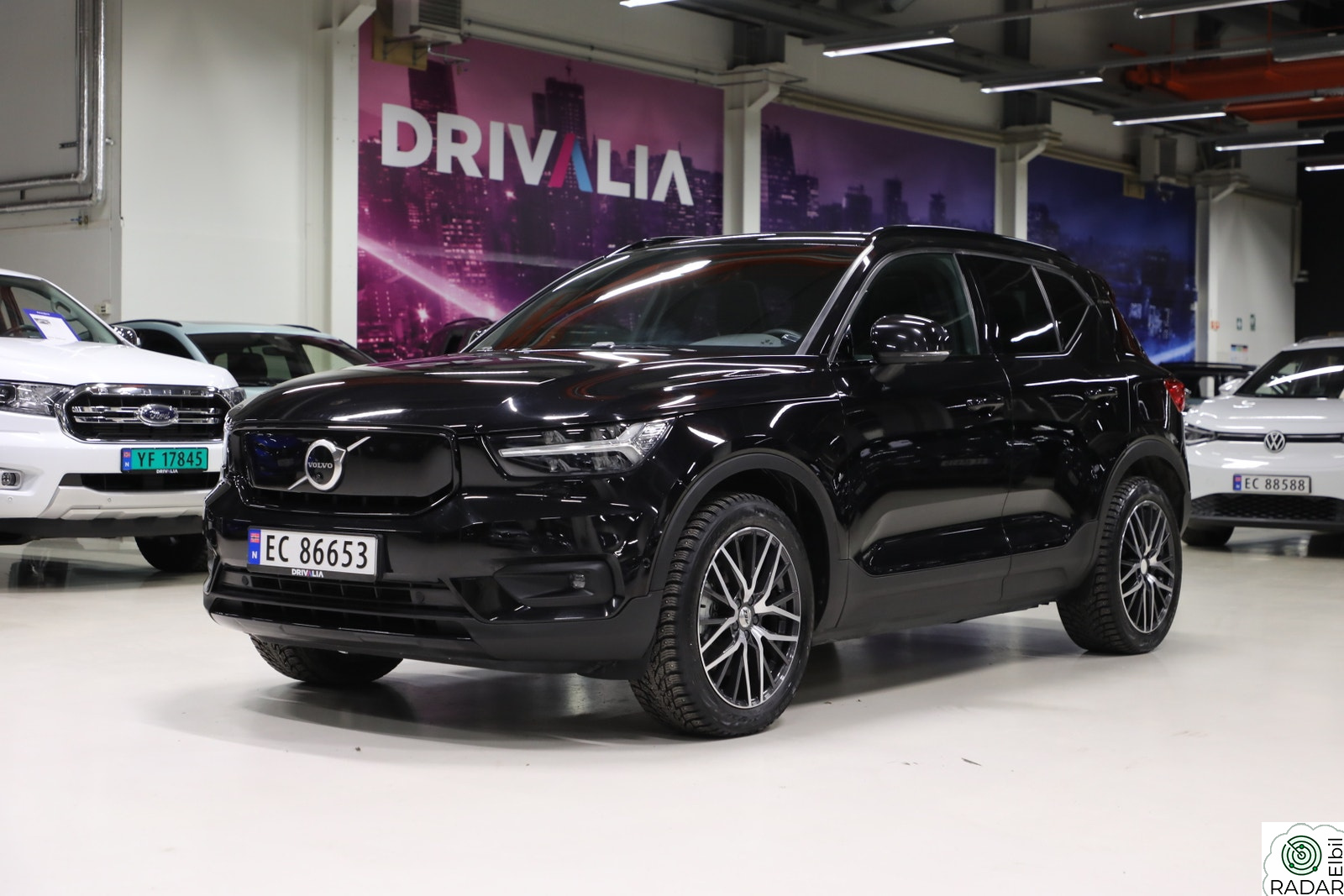 VOLVO XC40 P8 Pro Recharge/408HK AWD/Pano/El.seter/Acc/360/Krok