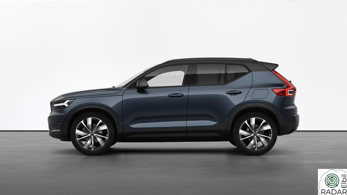 VOLVO XC40 P8 Recharge Twin Pro - H&K, 360°, Soltak, Hengerfeste