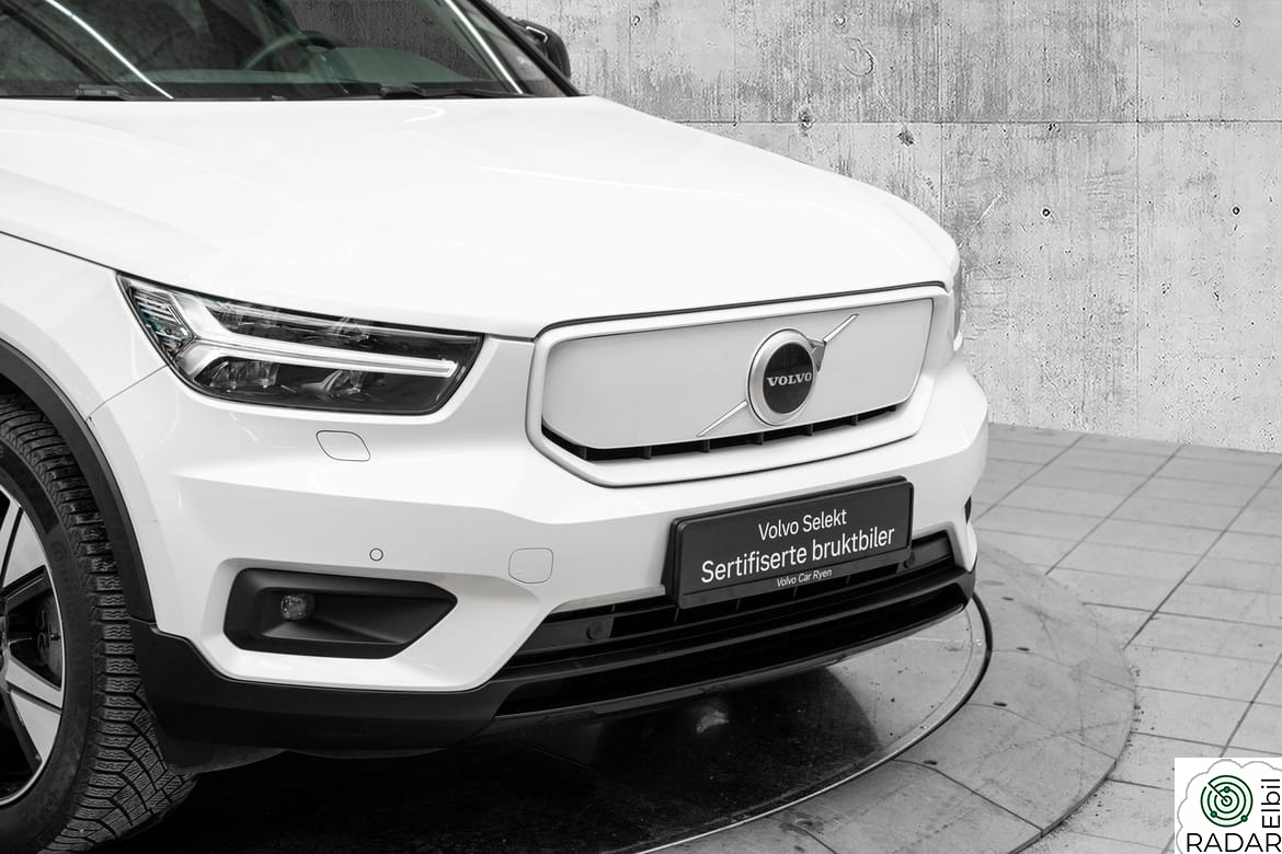 VOLVO XC40 AWD Twin Plus AktivLED Hengerfeste
