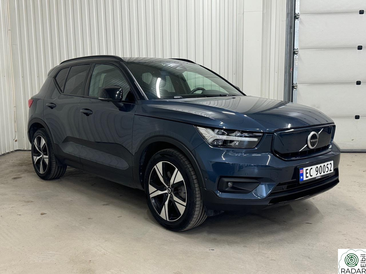 VOLVO XC40 Recharge Pro 360kamera H&K Pano ACC CarPlay EU27++