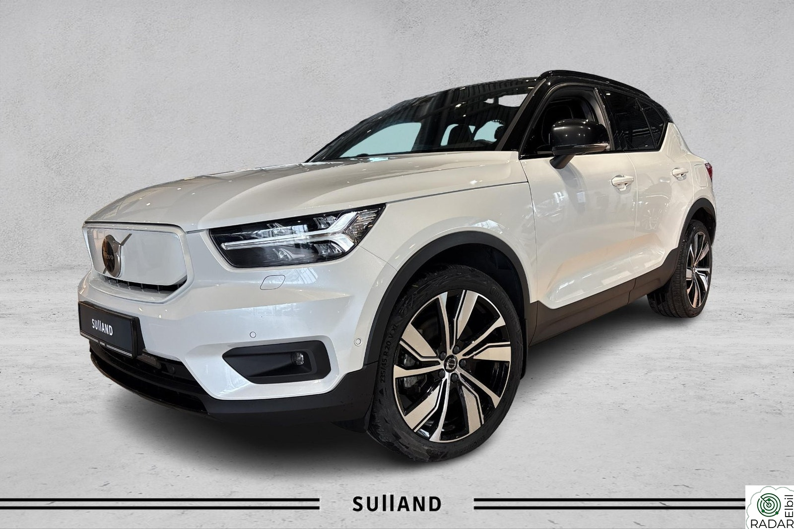 VOLVO XC40 Recharge Twin 408 hk AWD Pro Panorama/360/Harman Kardon