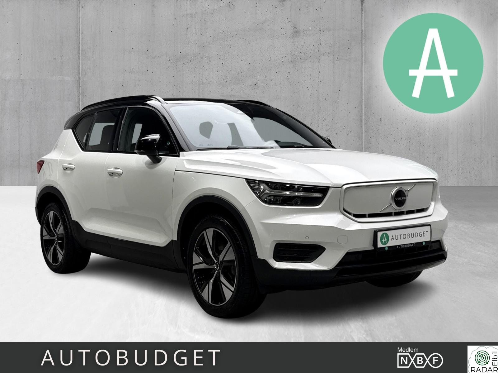 VOLVO XC40 AWD / 408HK / ACC / PILOT ASSIST / KROK / BLIS / KAMERA