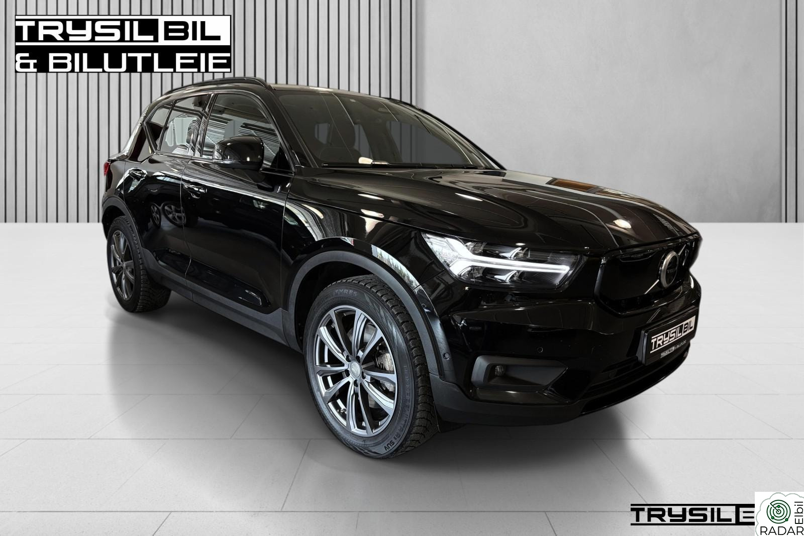 VOLVO XC40 Pro AWD/Panorama/Harman Kardon/Krok/360/EL.seter +++