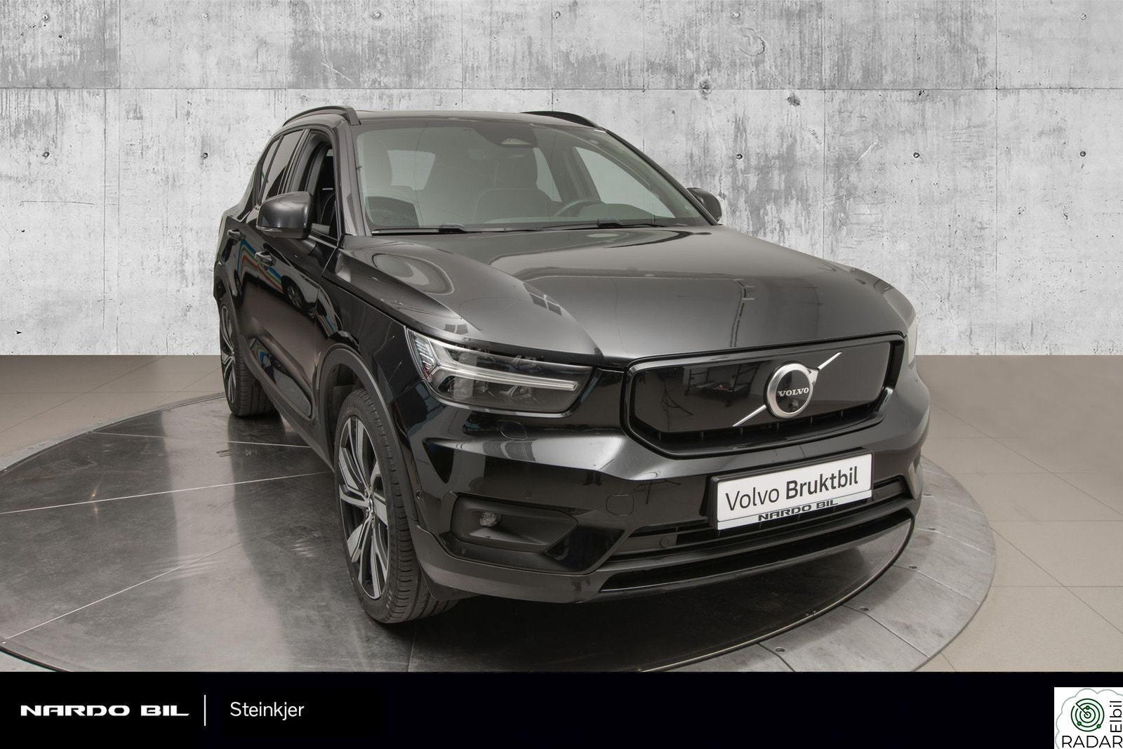 VOLVO XC40 Pro KROK/ACC/H&K++
