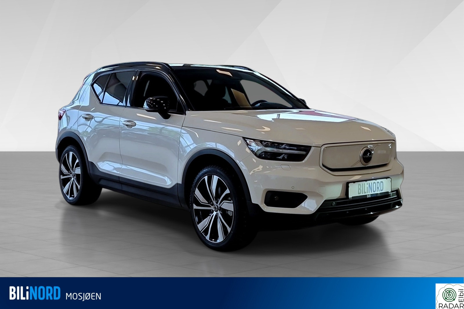 VOLVO XC40 Recharge Twin 408hk AWD Plus Hengerfeste / Ryggekamera