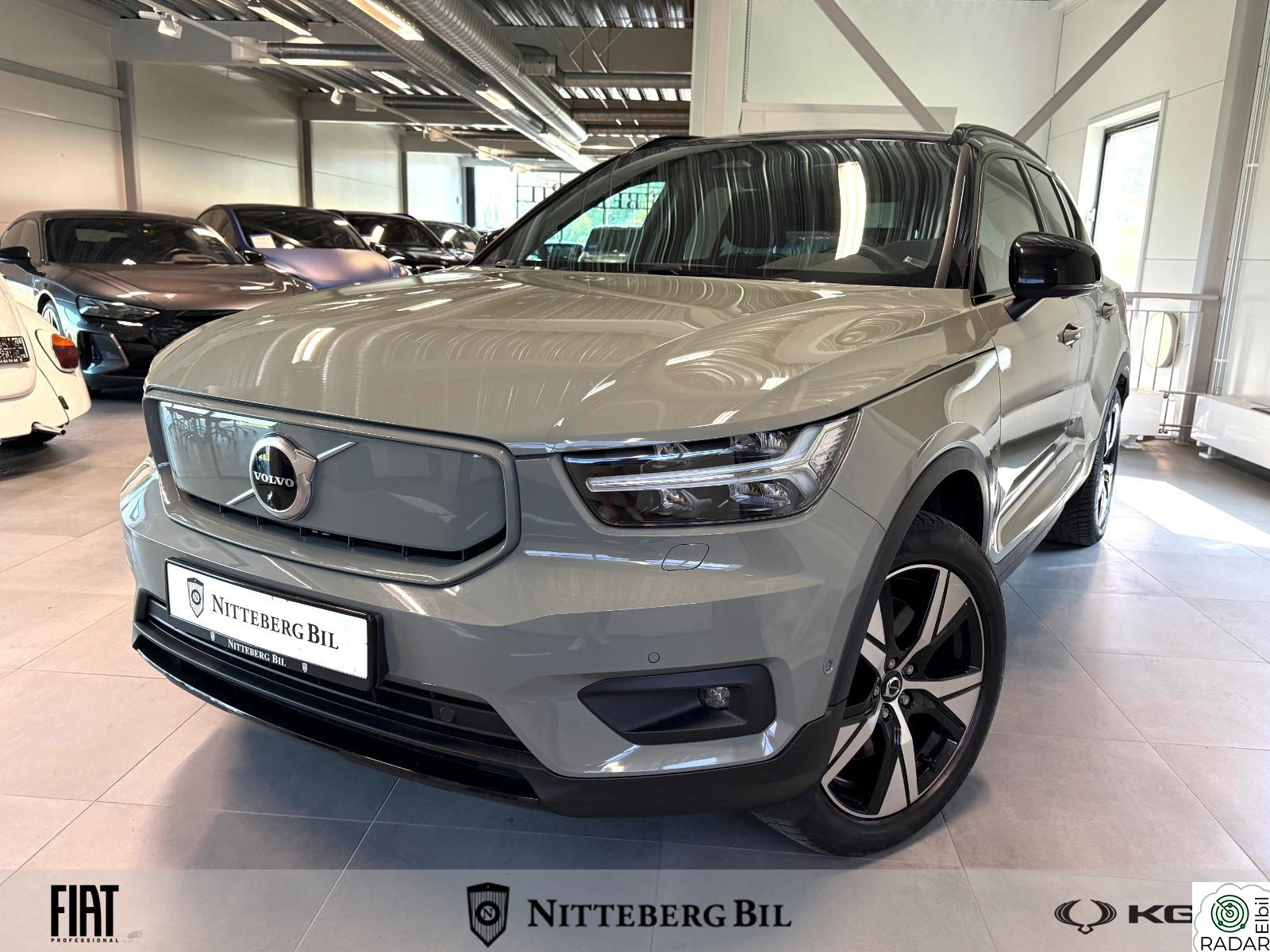VOLVO XC40 Twin Pro AWD HardmanKardon-H.Feste-Soltak-Apple Carplay