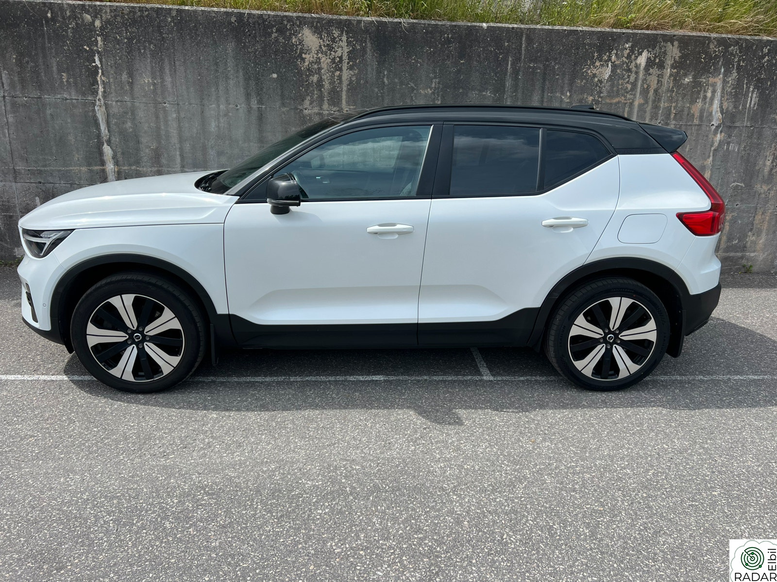 VOLVO XC40 Recharge Twin 408hk AWD Plus
