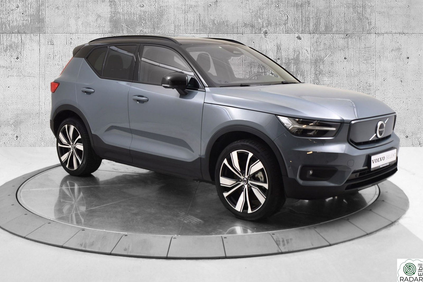 VOLVO XC40 Pro / Krok / Panorama
