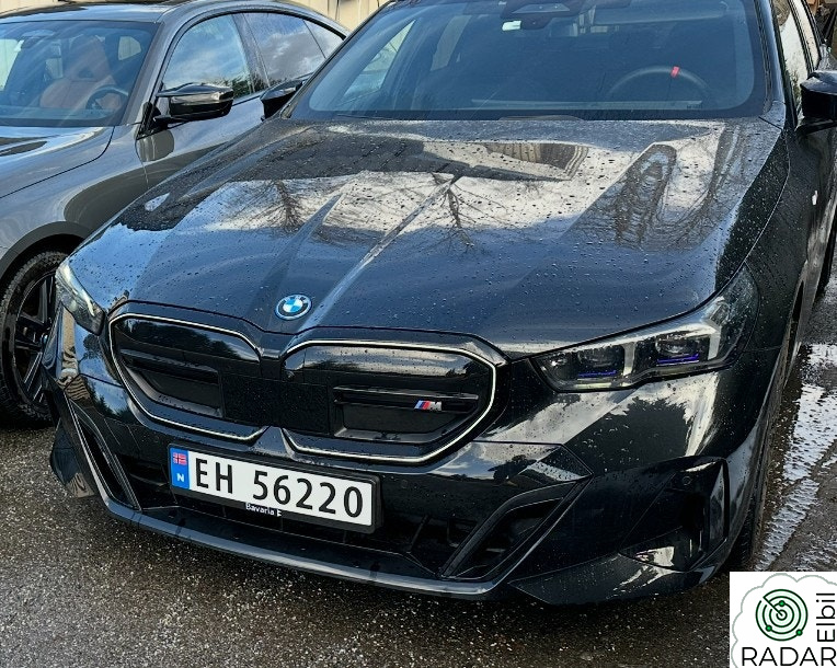 BMW i5 M60 xDrive M60 xDrive SuperCharged