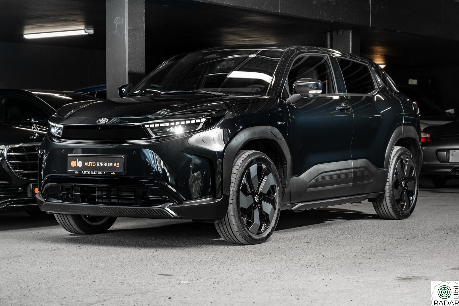 TOYOTA URBAN CRUISER EXECUTIVE/4X4/61KW/PANORAMA/JBL/SORT/FULLASTET/NY