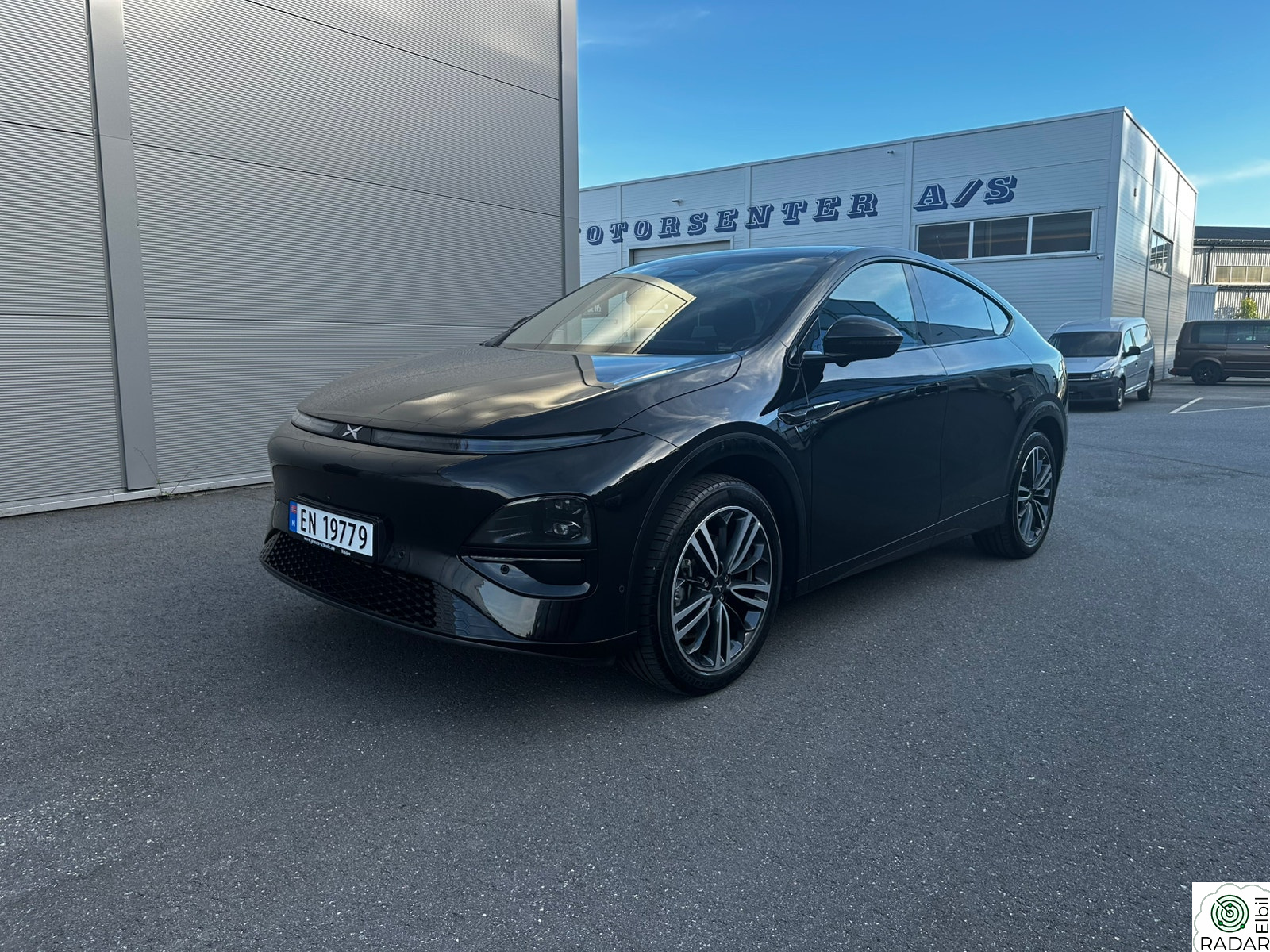 XPENG G6 AWD Performance, Topputstyrt, Panoramatak, Krok, Skinn