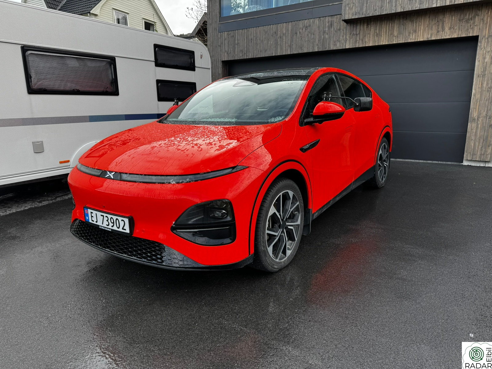 XPENG G6 AWD Perf.| Hengerfeste | 20" S+V | 7 år | svart int.