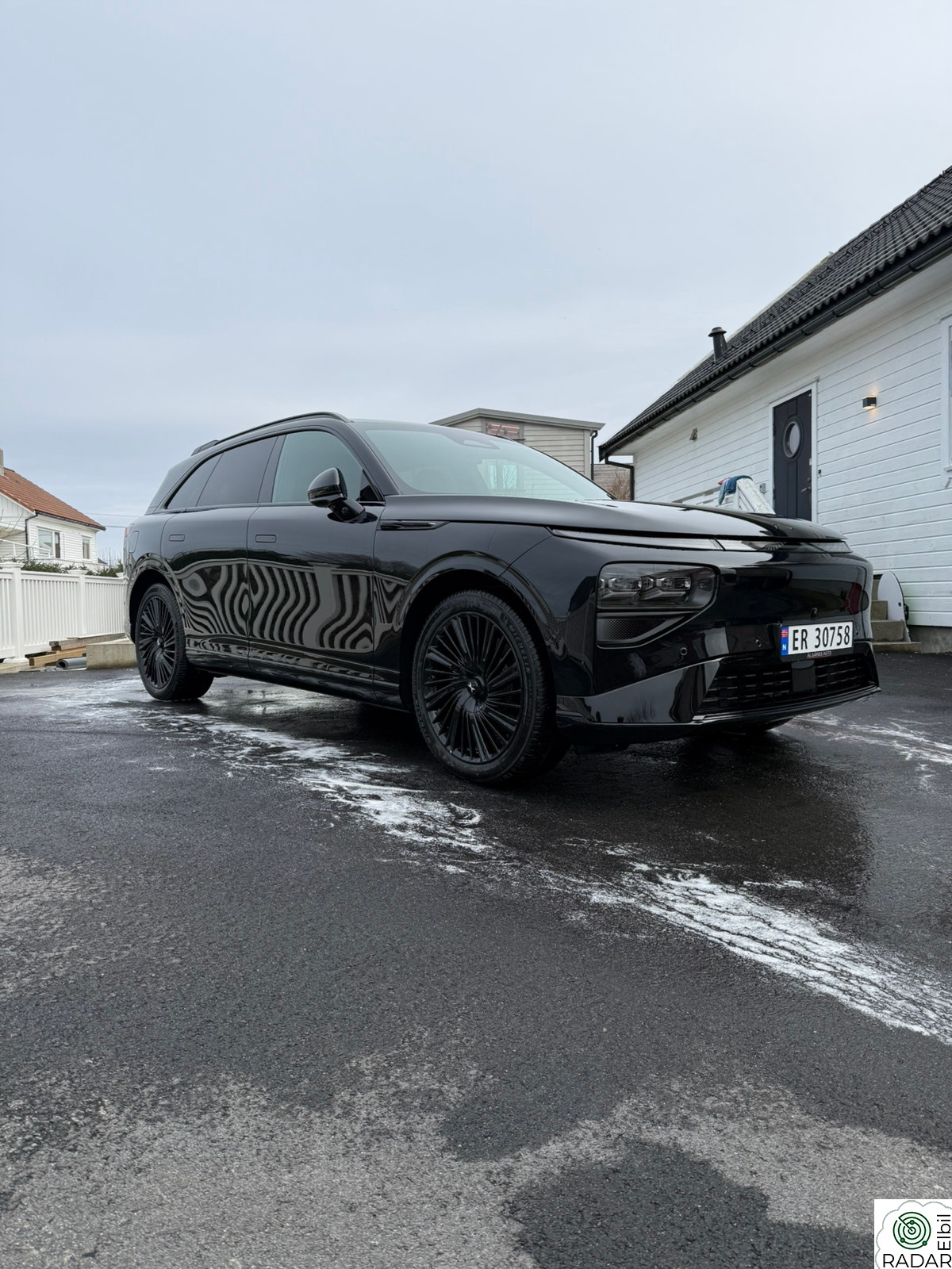 XPENG G9 Performance Black Edition