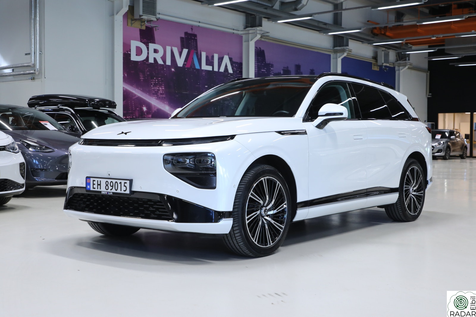 XPENG G9 98KWH AWD PERFORMANCE/Acc/Soltak/Luft/360/Krok