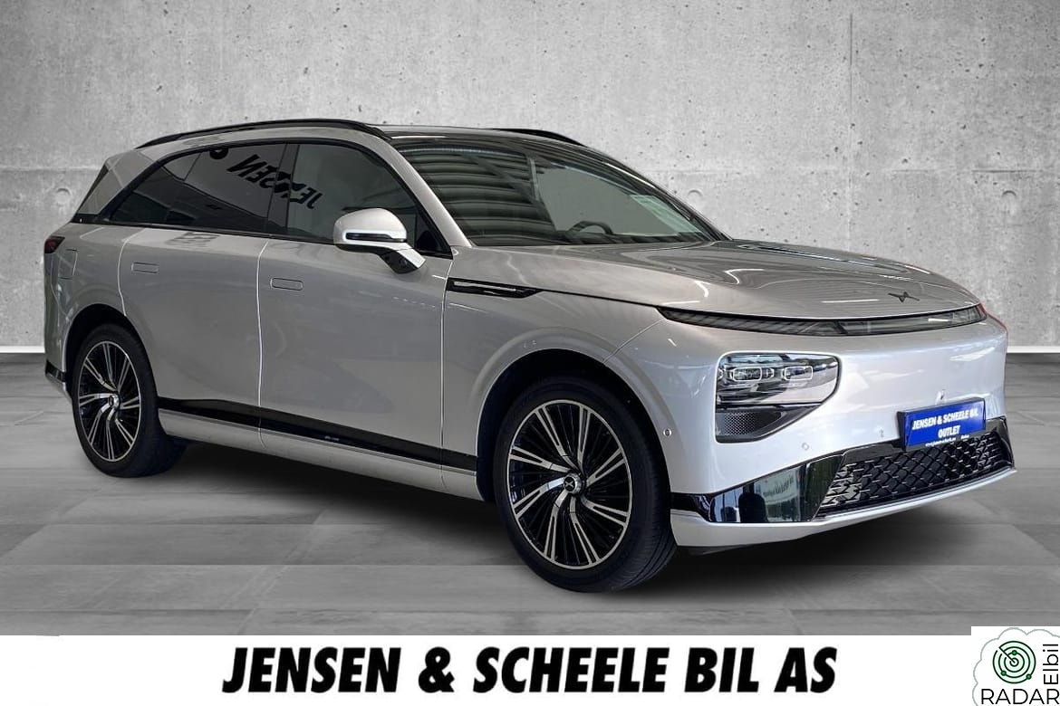 XPENG G9 Performance. Long Range AWD. L-fjæring, 360, Glasstak