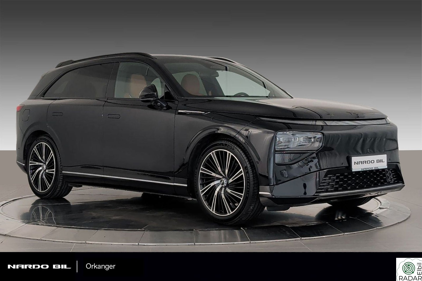 XPENG G9 AWD PERFORMANCE - PREMIUM KOMFORT-AUDIO - HENGERFESTE