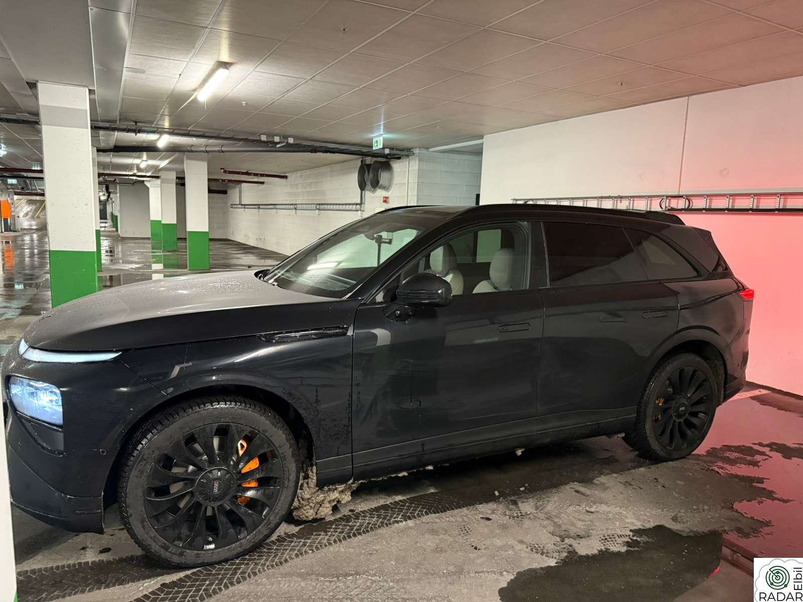 XPENG G9 AWD Performance. Black Edition. Hengerfeste. Massasje.