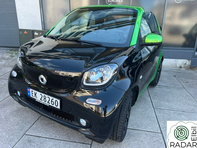 SMART fortwo cabrio ed electric cabrio