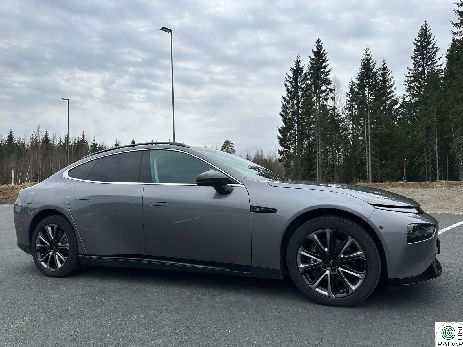 XPENG P7 AWD