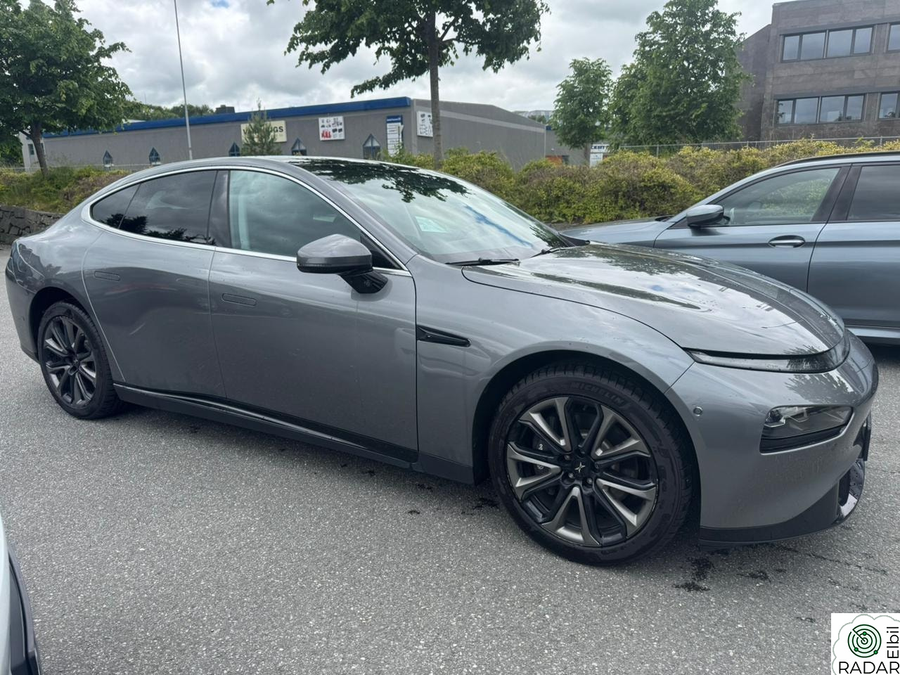 XPENG P7 RWD/80kWh/266HK/SKINN/ACC/360 KAM/NAVI/S+V++