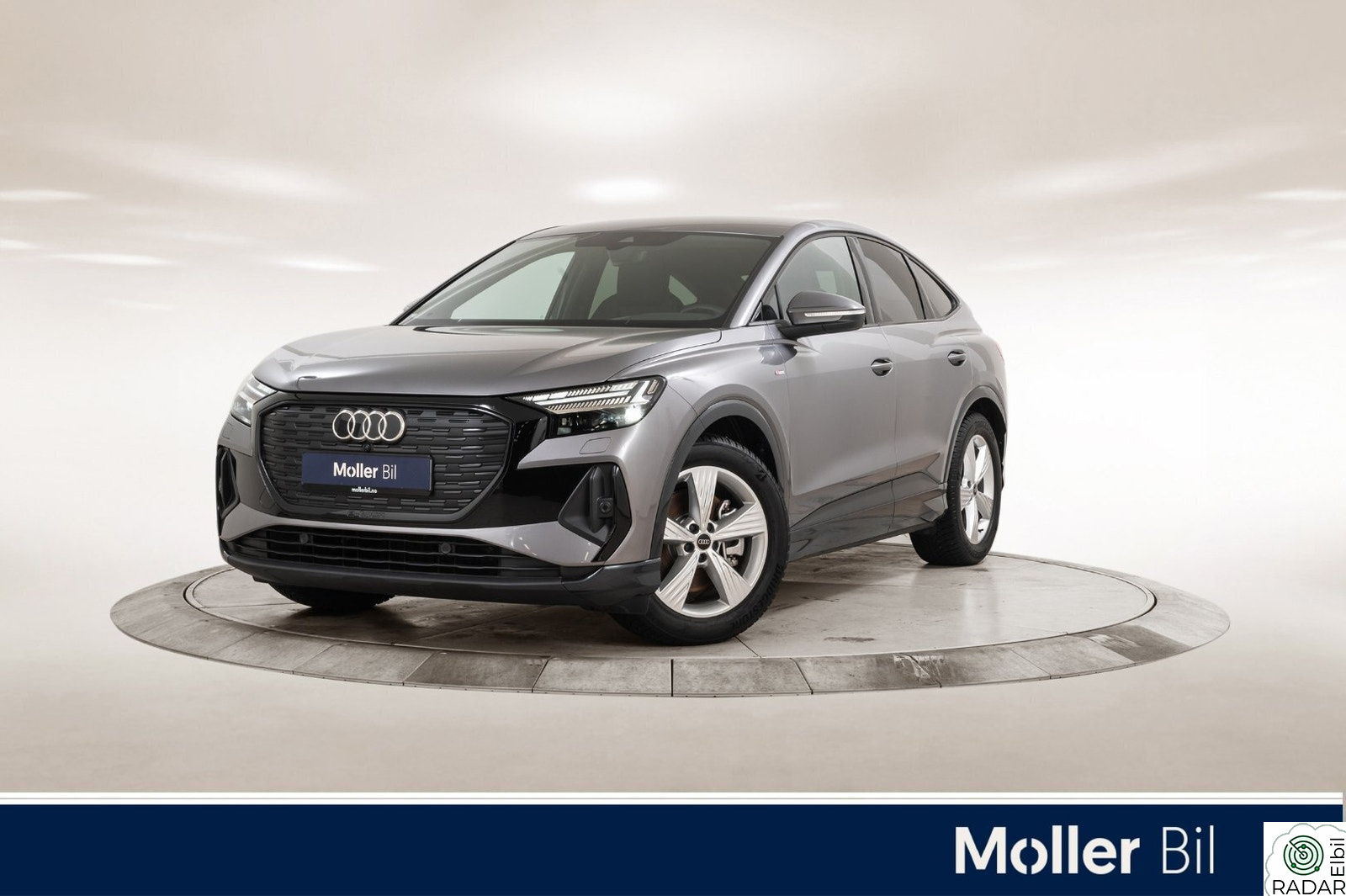 AUDI Q4 Sportback 45 e-tron 45 Sportback quattro - HUD, R.Kam, Matrix, Krok, 21"