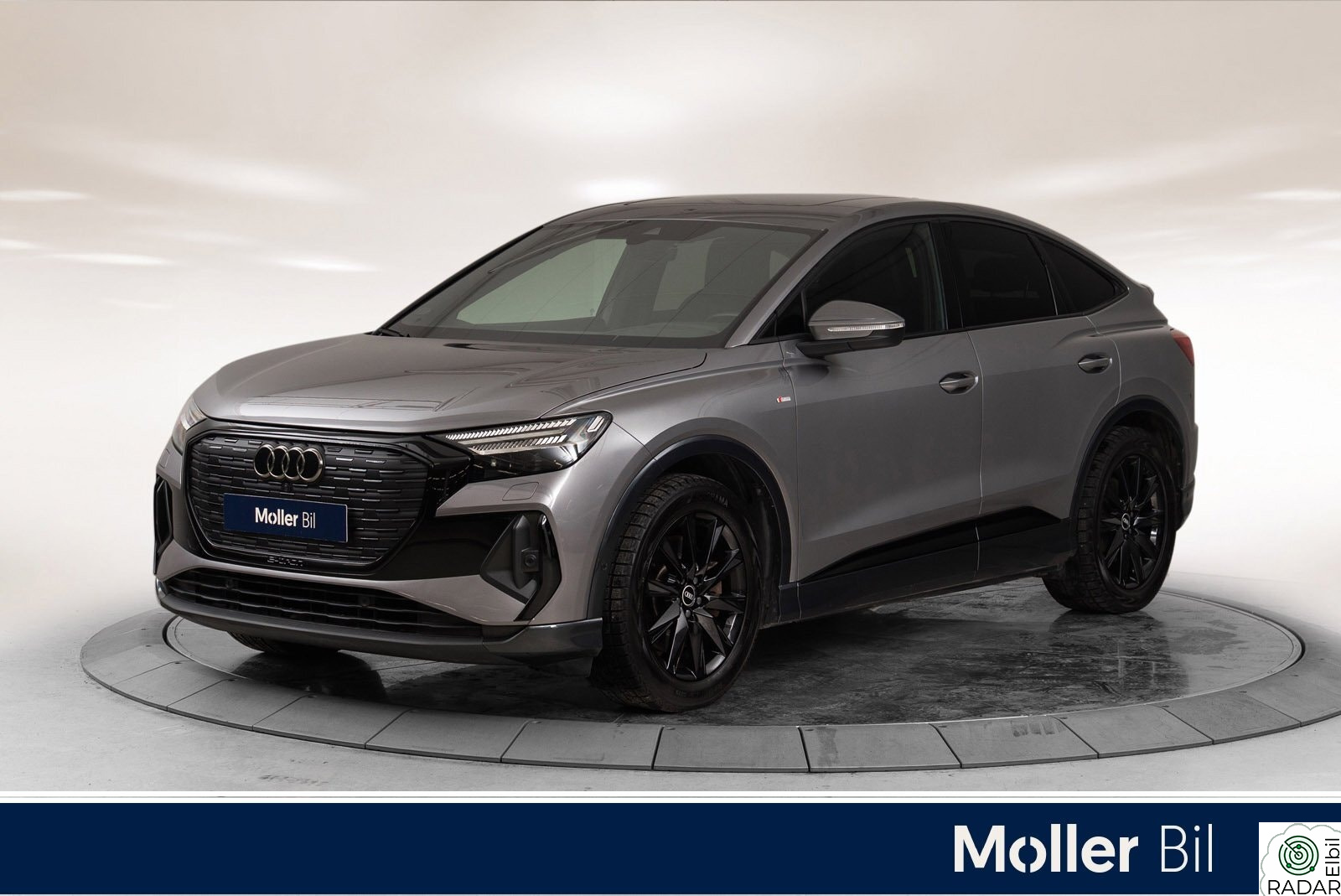 AUDI Q4 SPORTBACK 40 E TRON Sportback 40 - 20", R.Kam, HUD, Sonos, S Line, Matrix