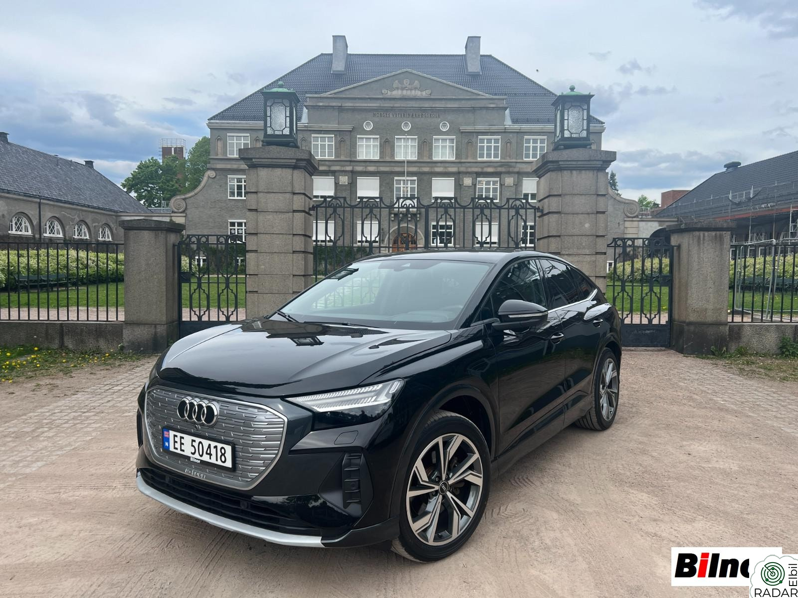 AUDI Q4 Sportback 35 e-tron 35 Sportback // Sportsseter // Head-up // Matrix lys //