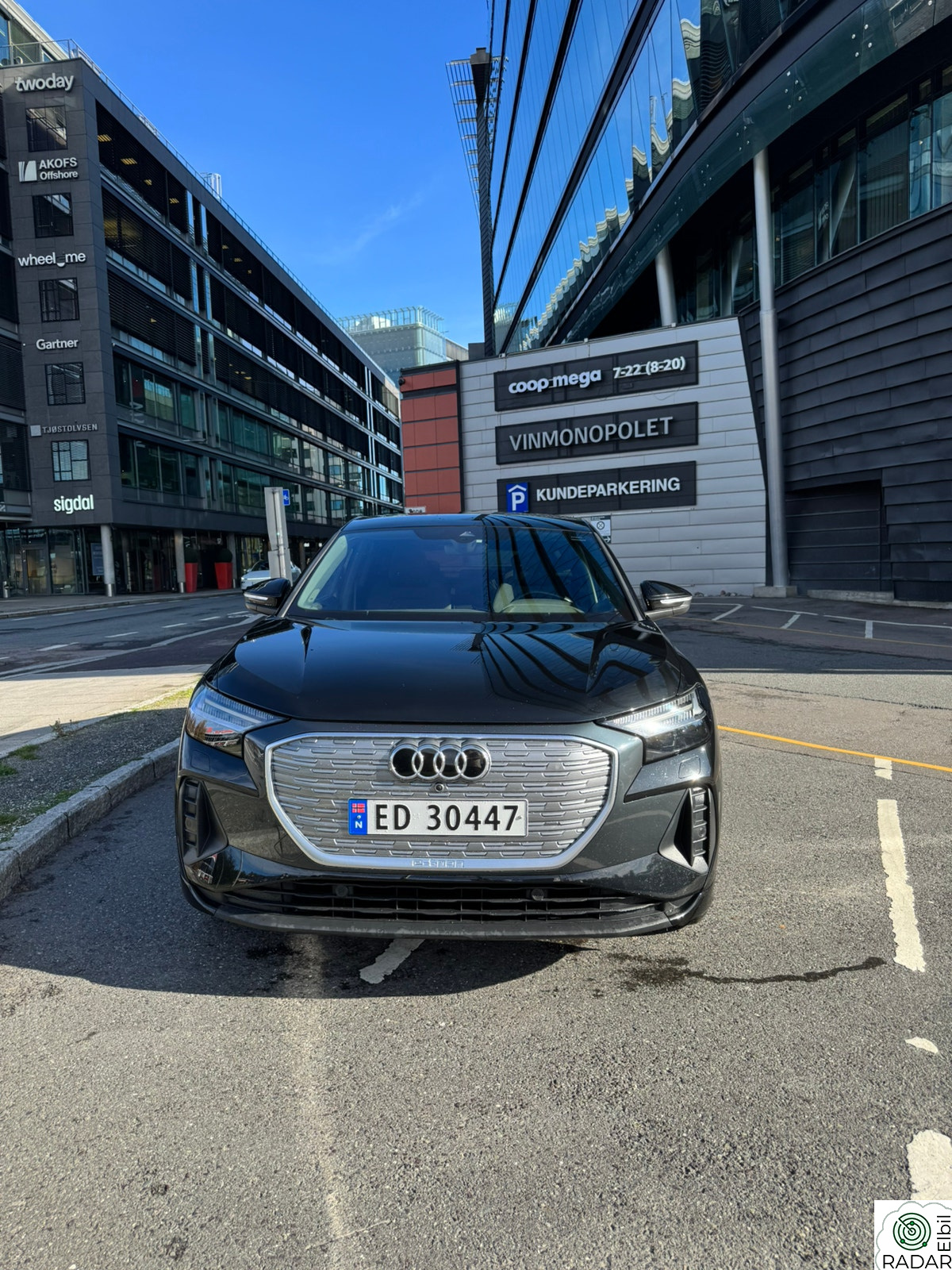 AUDI Q4 SPORTBACK 50 E TRON 50 Sportback quattro Adv. Business
