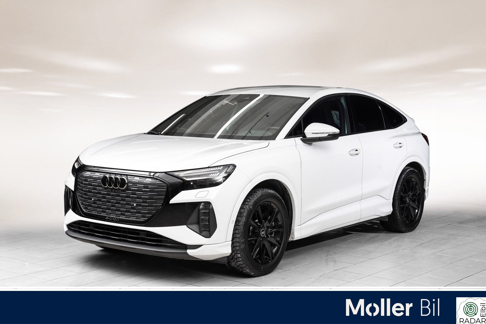 AUDI Q4 SPORTBACK 50 E TRON Sportback 50 quattro, SONOS, Matrix, Krok, Navi, ACC ++