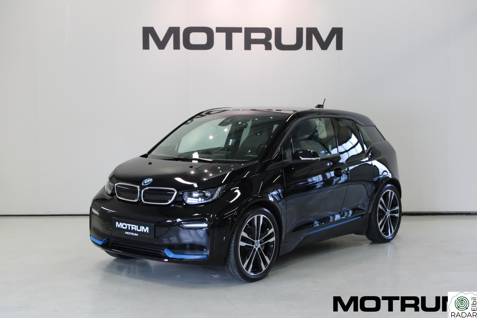 BMW I i3s S 120Ah Charged Plus 184 HK m/ 20" ACC Kamera Navi S+V