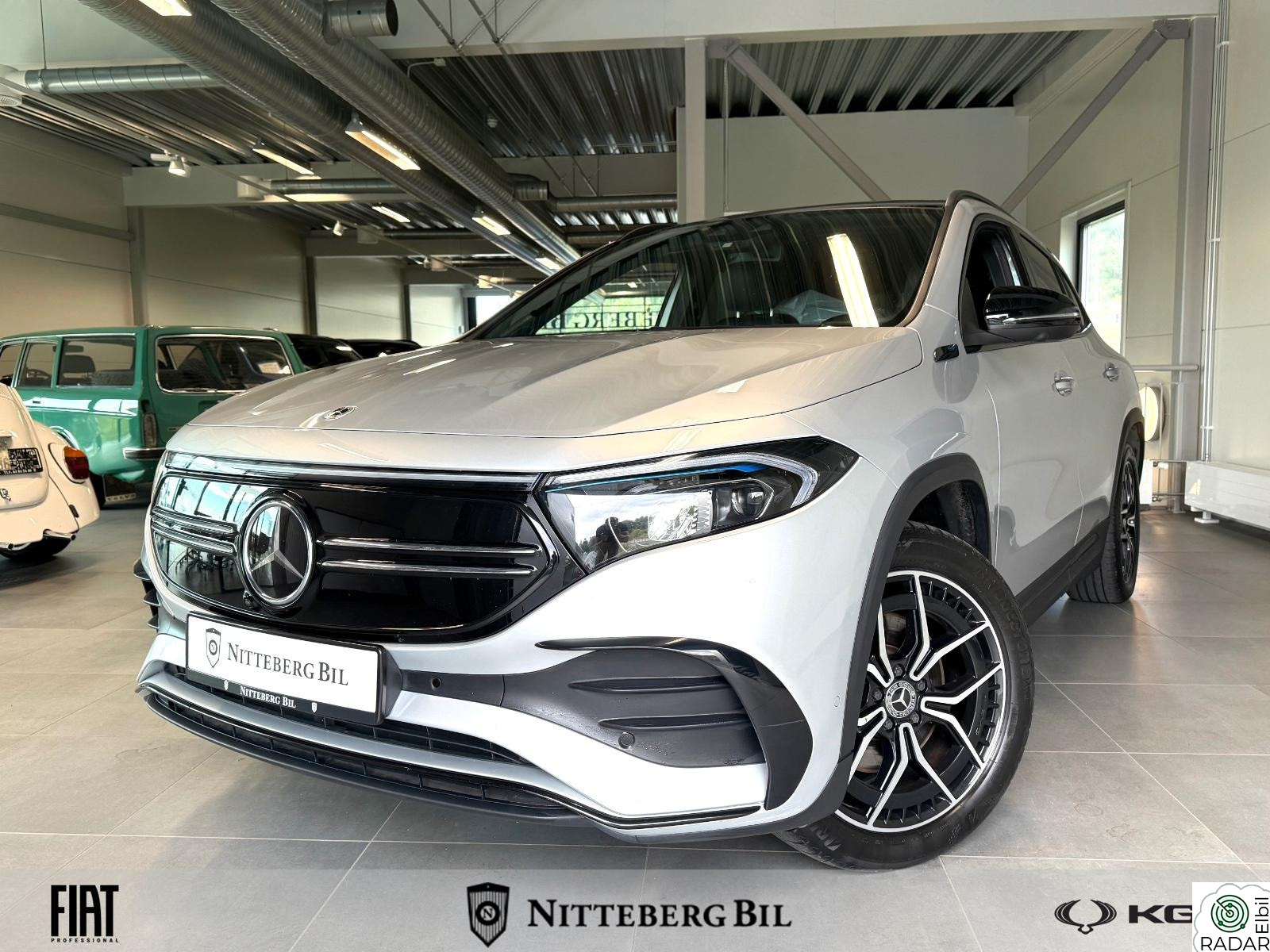 MERCEDES-BENZ EQA 250 250 AMG - 360kamera-Skinn-Panora-H.Feste-Burmeister